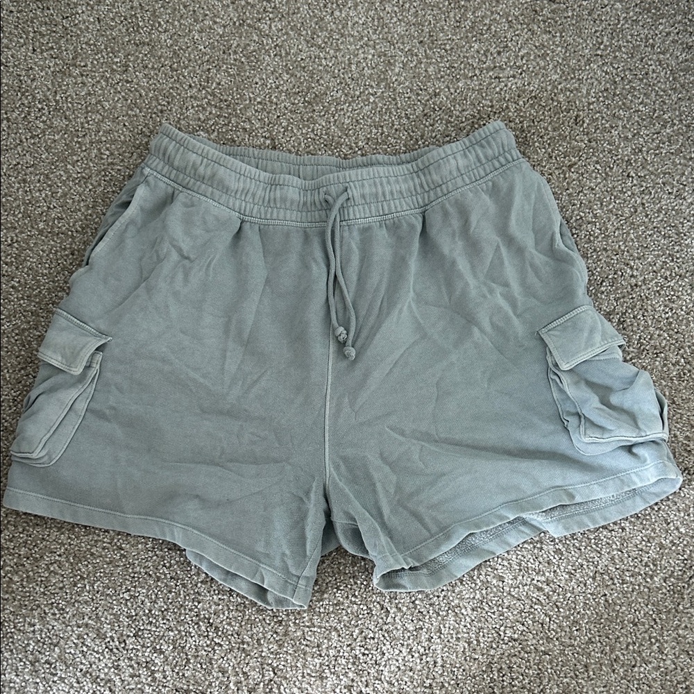 Aeropostale Women's Cargo Shorts in Gray